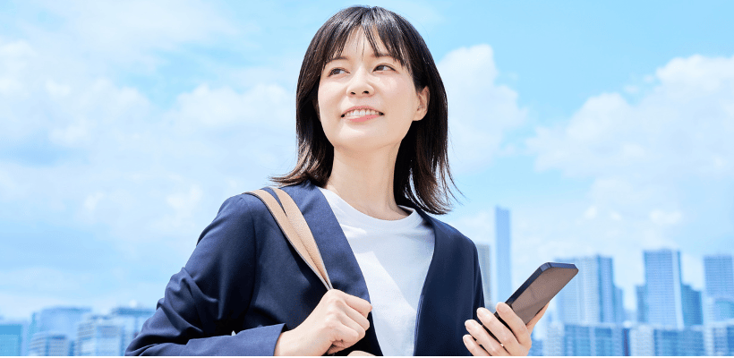 見積もりフォームを入力するイラスト